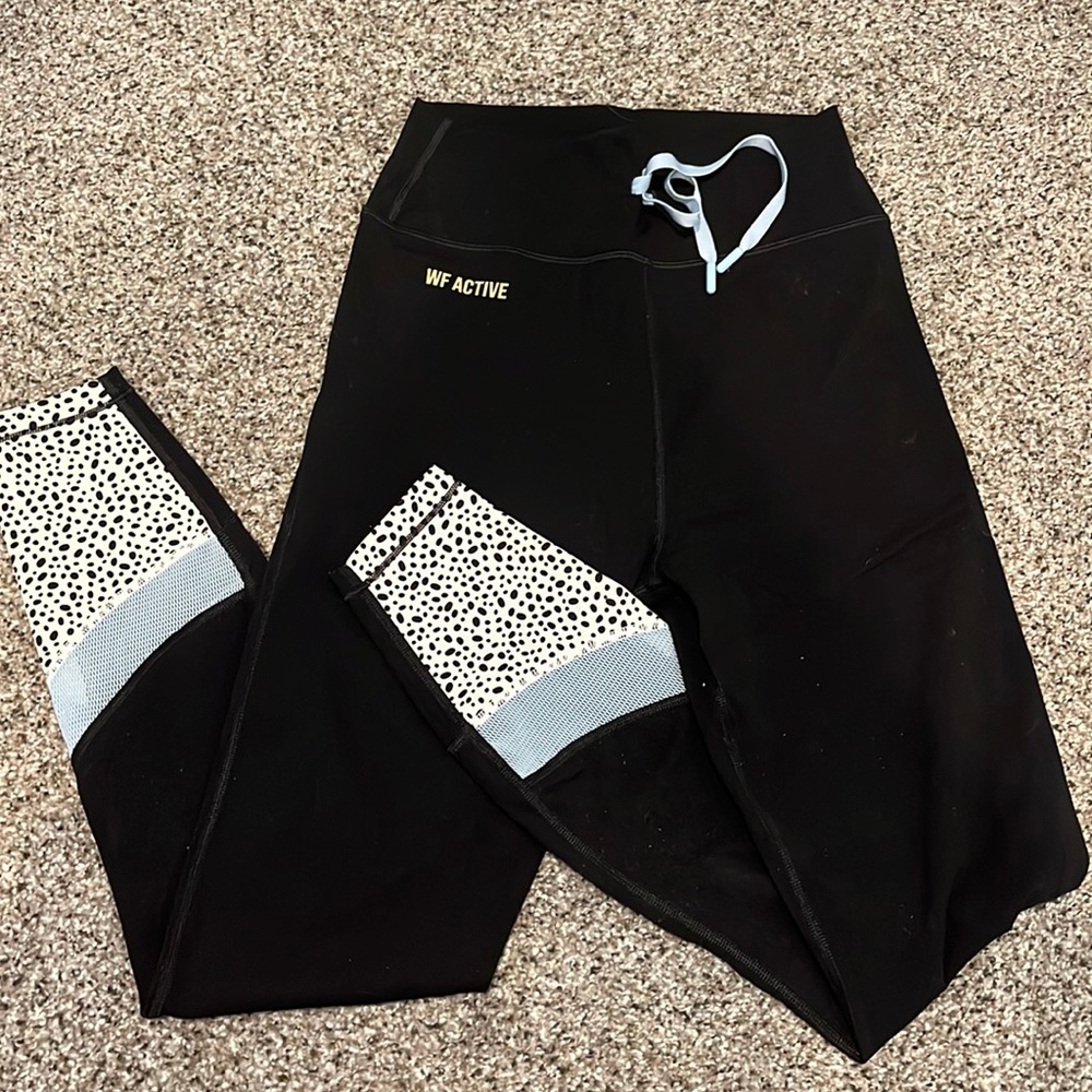 White fox leggings size Small